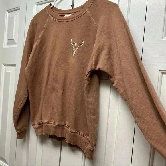 I.S.M.B.S Dreamer Crew Neck Sweatshirt Western Bull Brown Tan Women’s Size Small - Picture 5 of 10